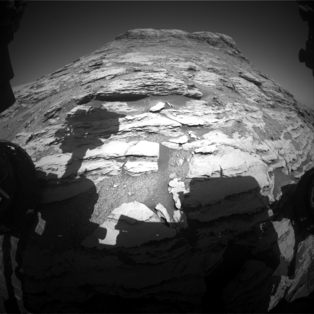 Sols 2585-2586: What a Butte!
