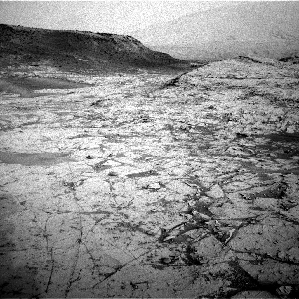 A flat, craggy plain on Mars.