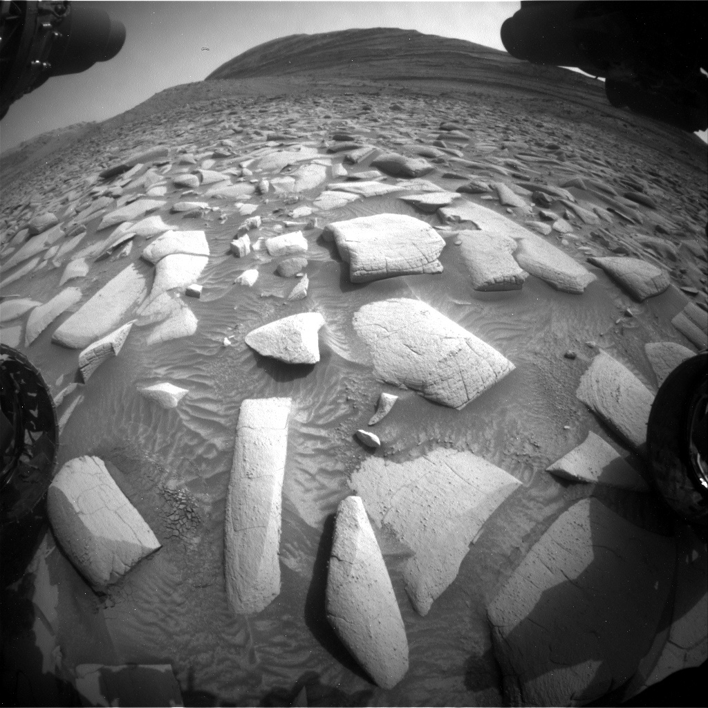 This image was taken by Front Hazard Avoidance Camera (Front Hazcam) onboard NASA's Mars rover Curiosity on Sol 4148 (2024-04-07 05:37:30 UTC).