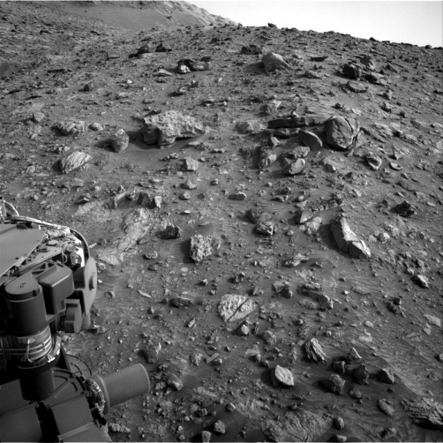 Sols 4171-4172: Moving Aside on Mars – NASA Science