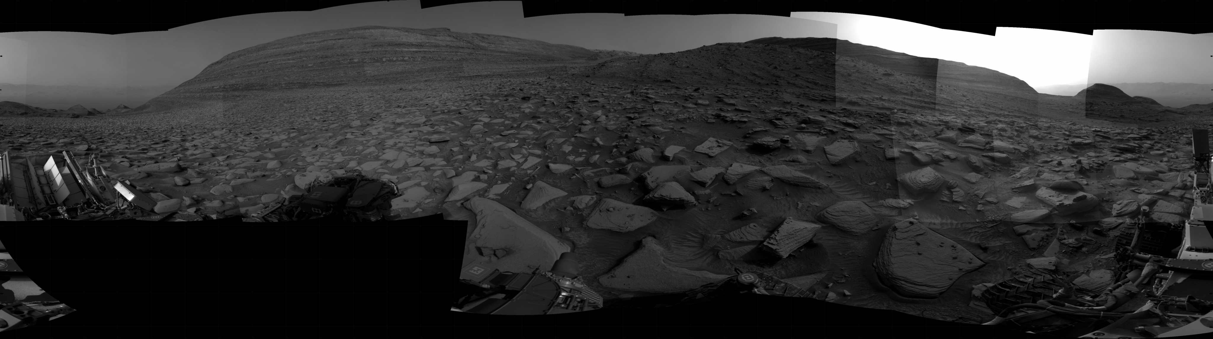 Curiosity took the images on April 24, 2024, Sol 4164 of the Mars Science Laboratory mission at drive 2950, site number 106. The local mean solar time for the image exposures was from 3 PM to 4 PM.