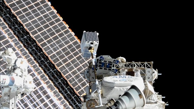 Astronauts Prepare to Repair NASA’s NICER Telescope