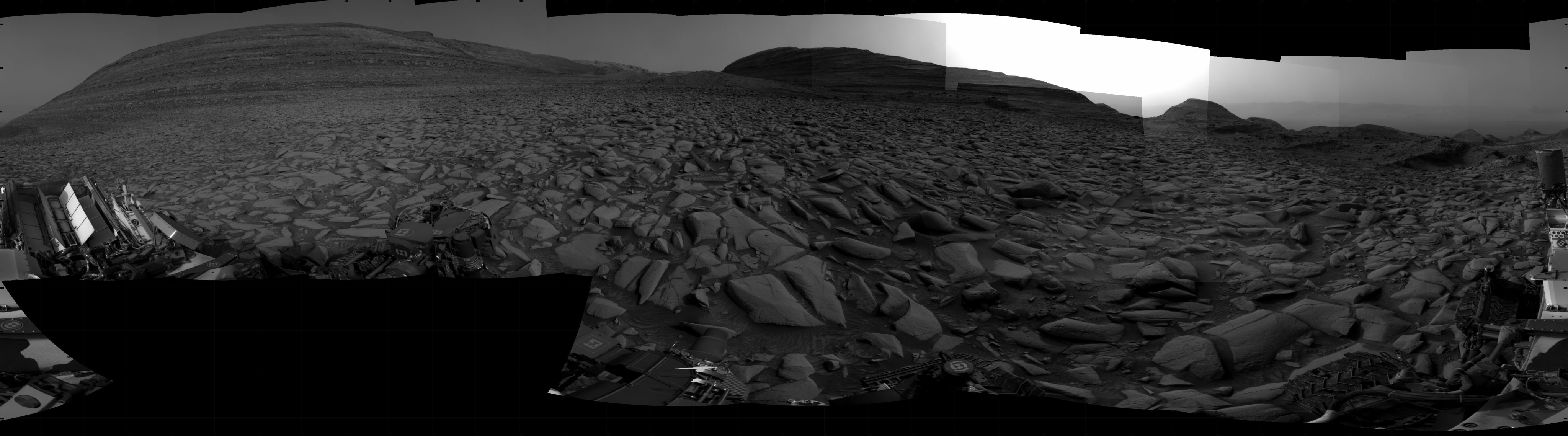 Curiosity took the images on April 03, 2024, Sol 4144 of the Mars Science Laboratory mission at drive 1776, site number 106.