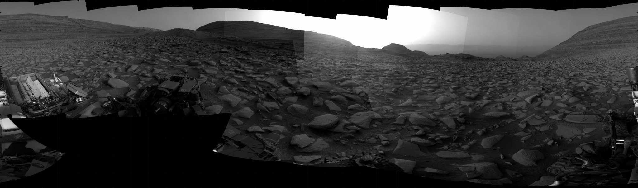 Curiosity took the images on April 11, 2024, Sol 4152 of the Mars Science Laboratory mission at drive 2194, site number 106. The local mean solar time for the image exposures was from 4 PM to 5 PM.