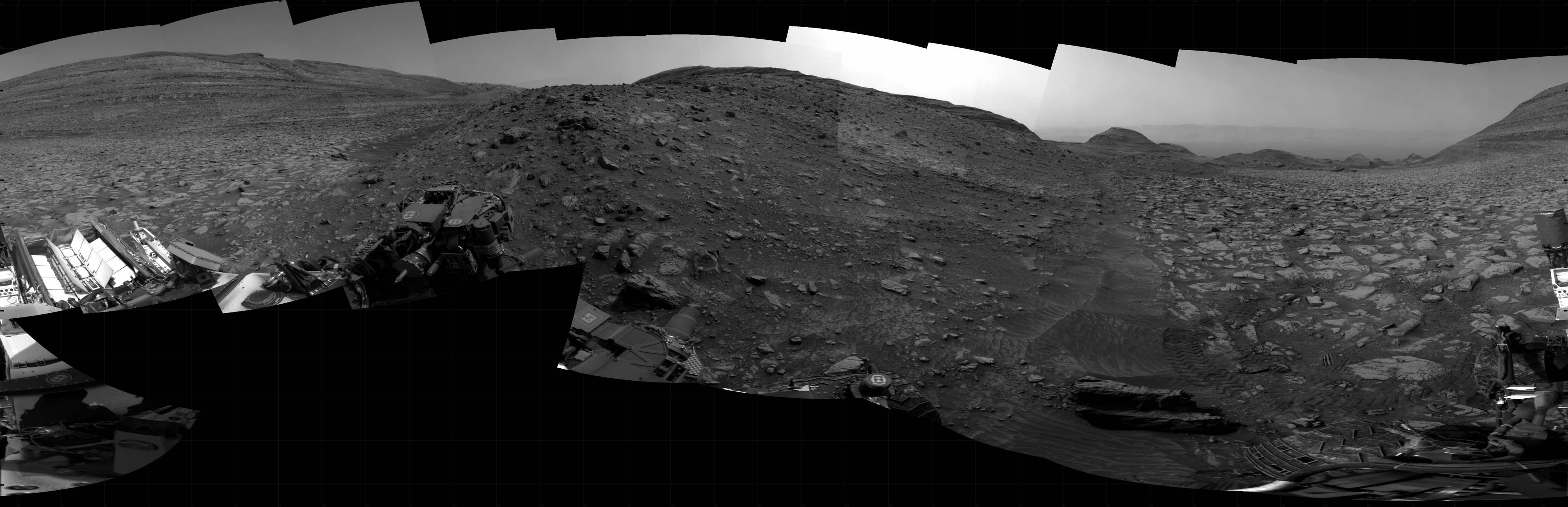 Curiosity took the images on May 01, 2024, Sol 4171 of the Mars Science Laboratory mission at drive 6, site number 107. The local mean solar time for the image exposures was from 1 PM to 2 PM.