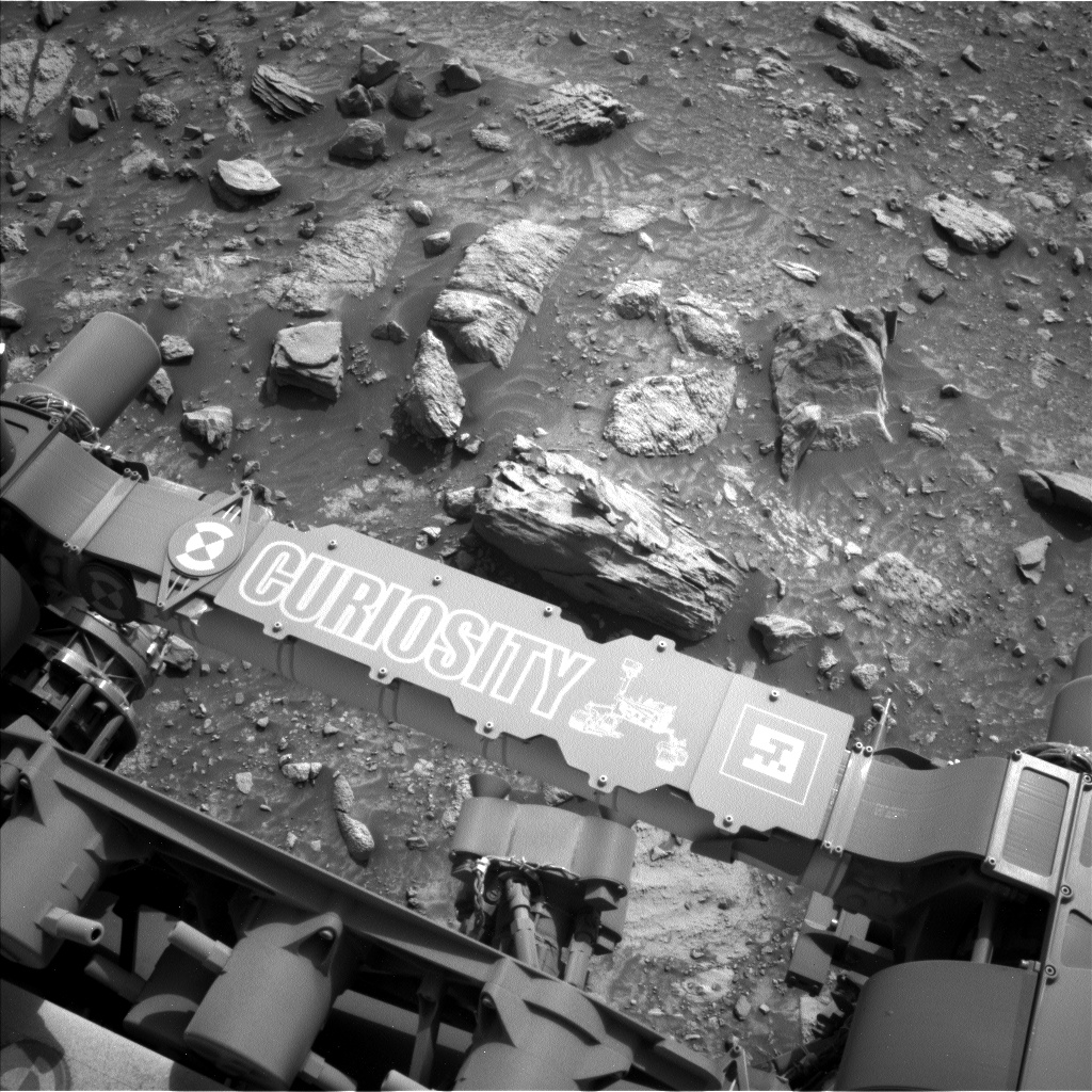 This image was taken by Left Navigation Camera onboard NASA's Mars rover Curiosity on Sol 4171 (2024-04-30 19:41:16 UTC).