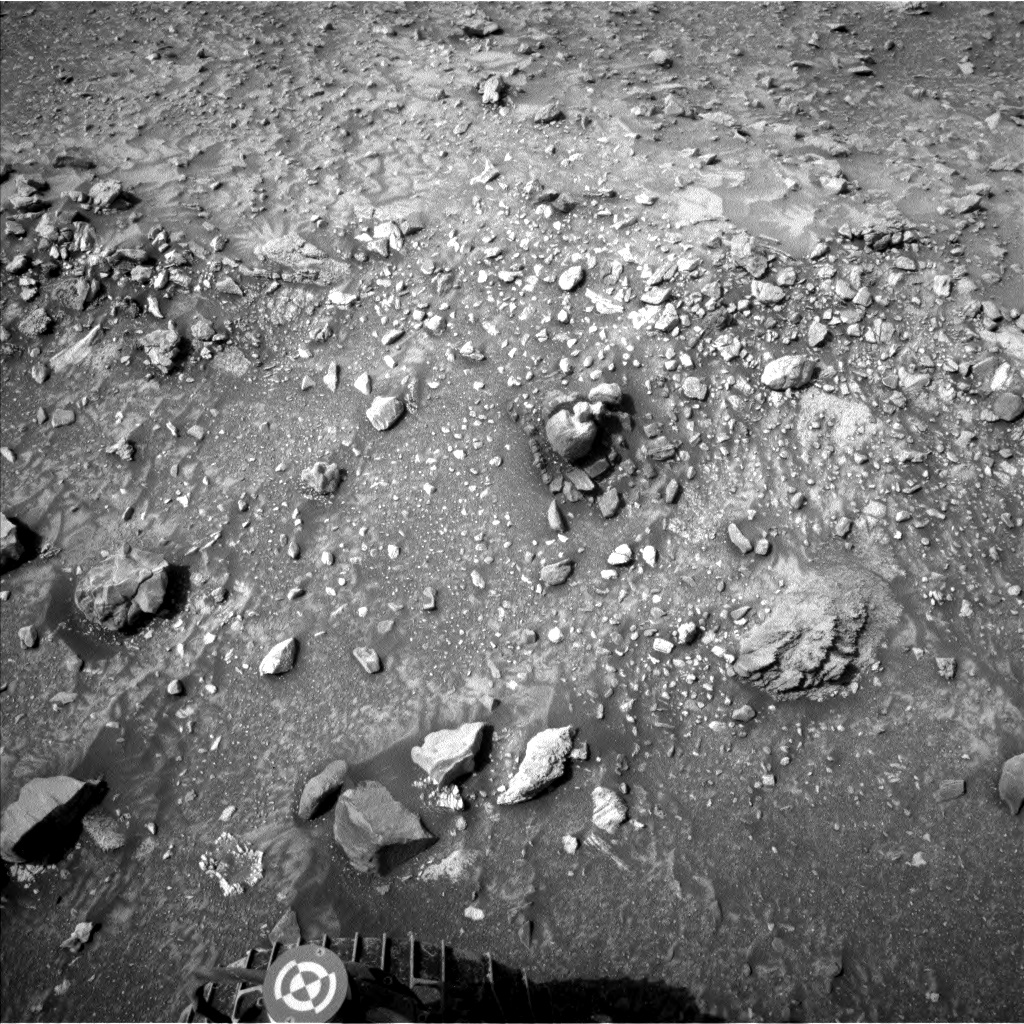 This image was taken by Left Navigation Camera onboard NASA's Mars rover Curiosity on Sol 4192 (2024-05-22 06:36:49 UTC).