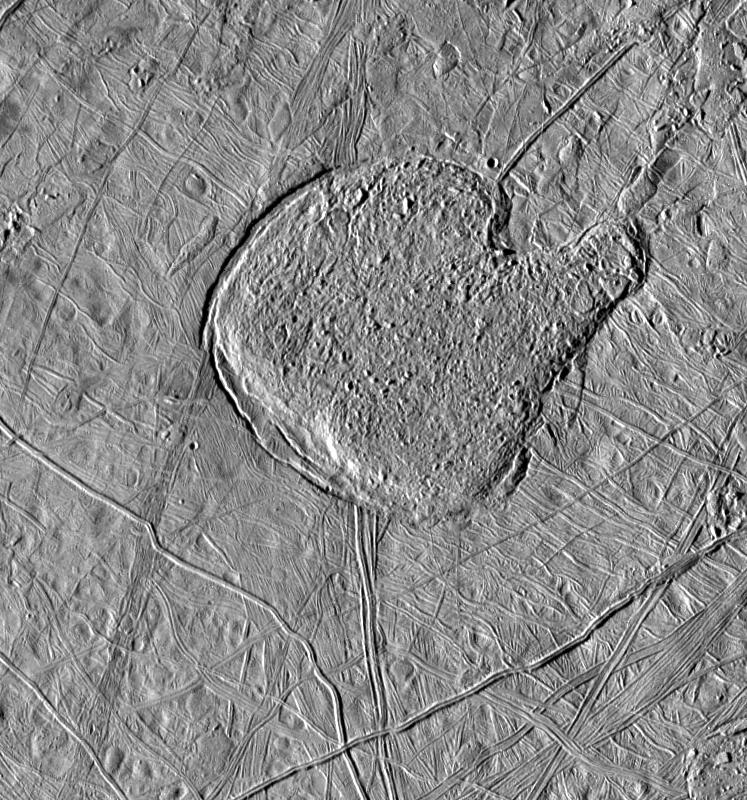 What appears to be the outline of a mitten can be seen in this view of Europa.