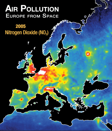 Compare global air pollution in Europoe with this Nitrogen Dioxide global lenticular.