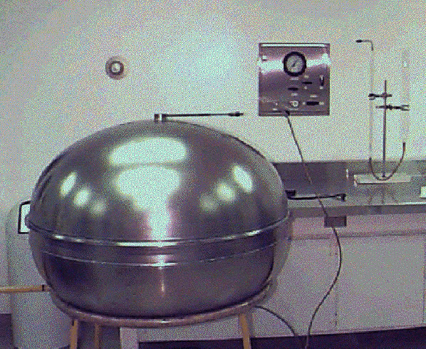 Building the Aura Spacecraft [2001]