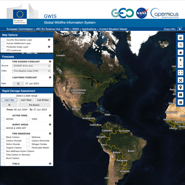 A screenshot of the Global Wildfire Information System’s current situation viewer. It shows a map of North America within a blue and white border. The left side of the image contains the GWIS menu with various data layers the user can select. 