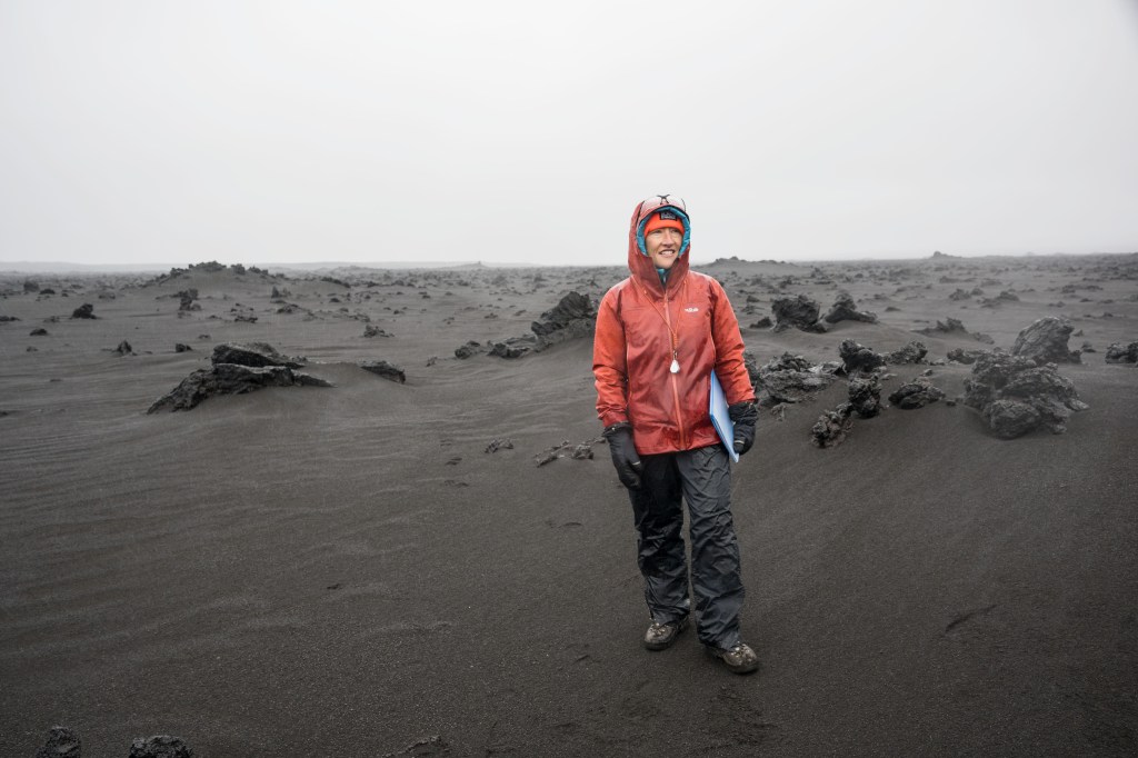 NASA’s Artemis II Crew Uses Iceland Terrain for Lunar Training - NASA