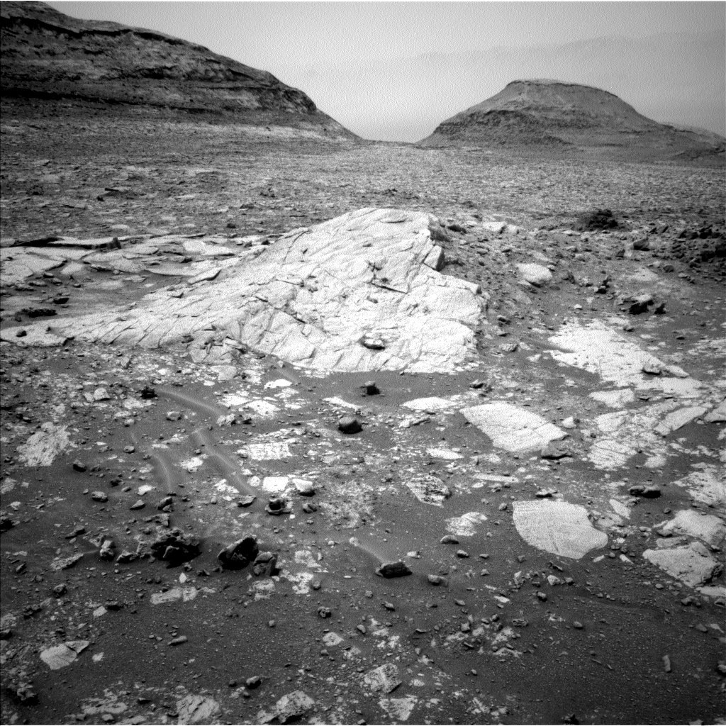 Image taken by Curiosity of Mars at the "Balloon Dome" location