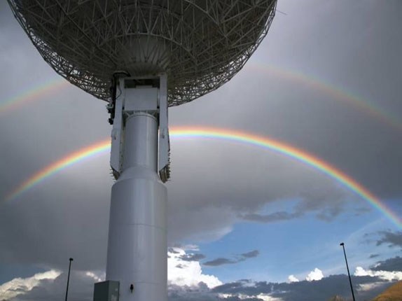 Photo of the Near Space Network antenna in White Sands, New Mexico